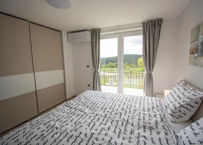 House Oljka Ferienhaus Kobdilj